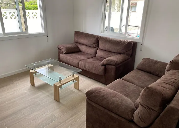 Casa Con Piscina Cerca De La Playa Vakantiehuis