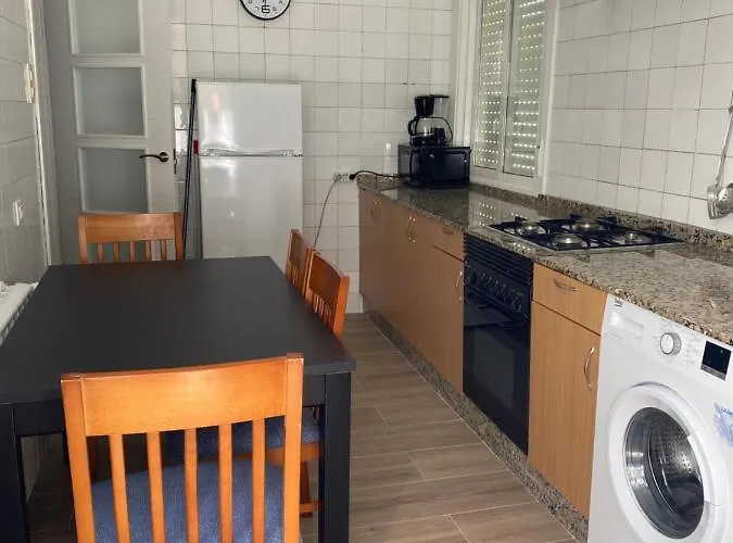 Casa Con Piscina Cerca De La Playa Baiona